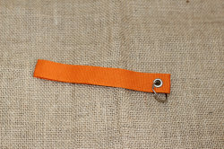 Брелок для ключей автомобиля тканевый REMOOVKA оранжевый, ремувка на сумку, рюкзак; подарок, сувенир